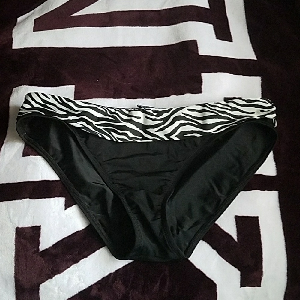 PRICE DROP! Bikini bottoms